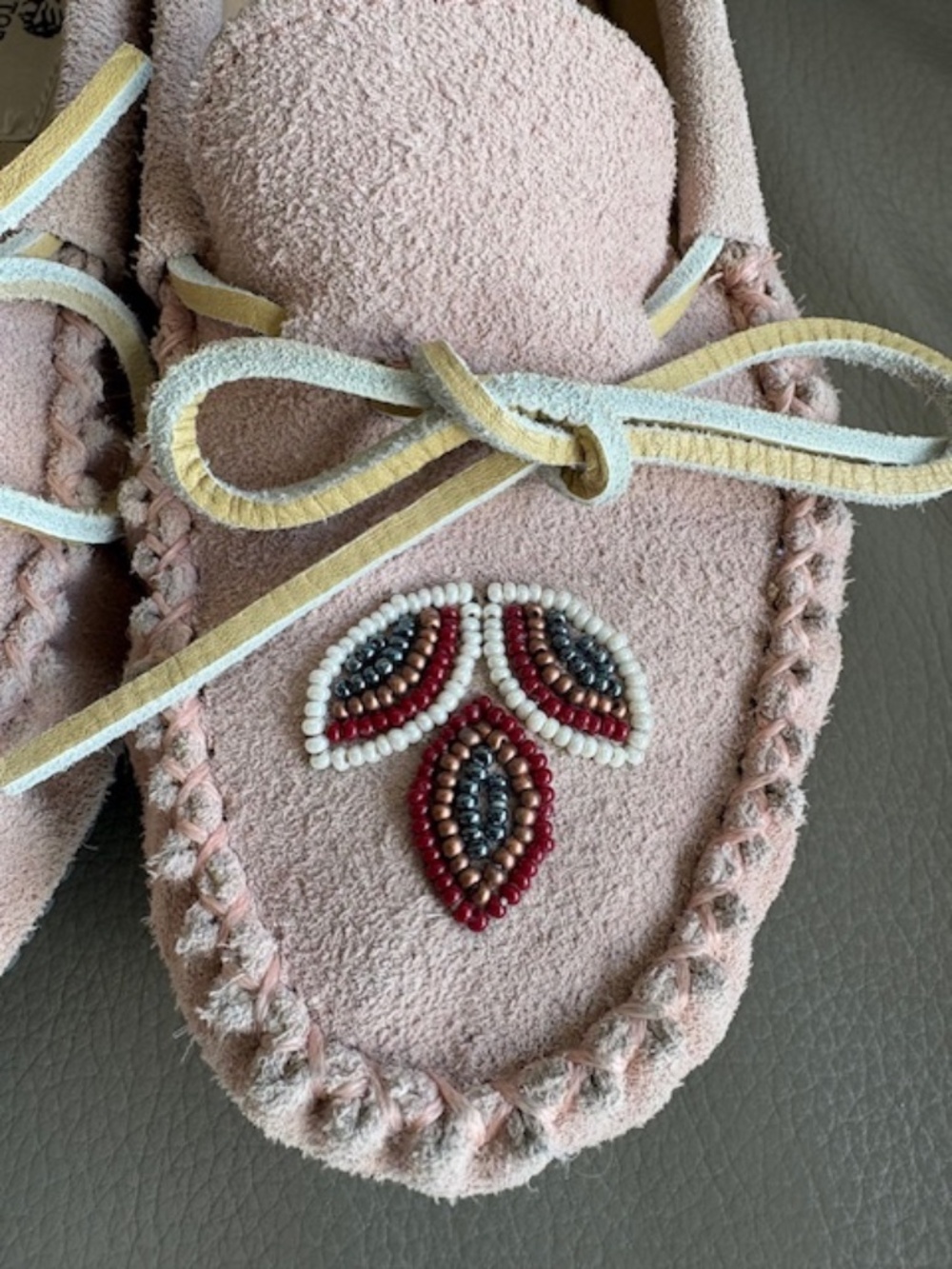 MANITOBAH MUKLUKS Kayak Women's sz 7 suede leather moccasin slippers pink quartz - Picture 8 of 16